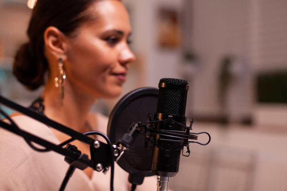 Podcast e creator economy: perché la voce è diventata una competenza professionale